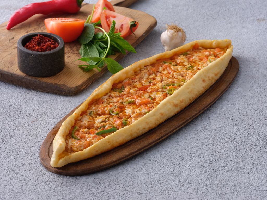 Tavuklu Pide